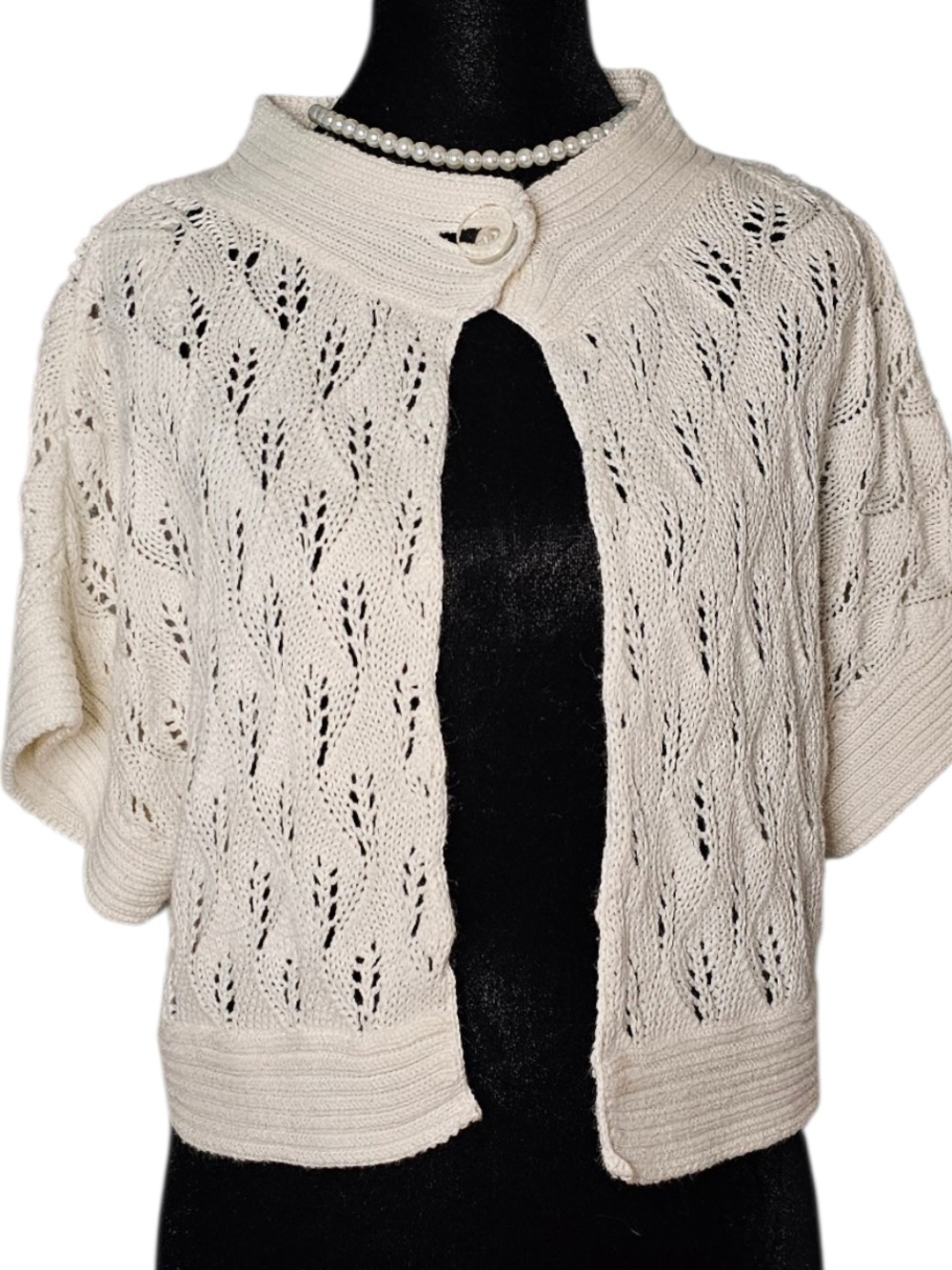 Vintage Y2K Nine West Ivory Eyelet Knit Cropped Cardigan Shrug - Size L
​